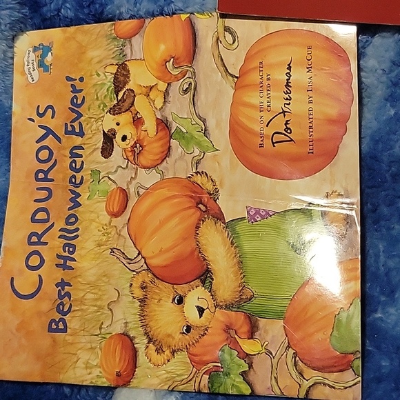 Bundle of 3 Holiday Themed Picture Books Halloween, Valentines Day, ThanksGiving - Picture 7 of 9